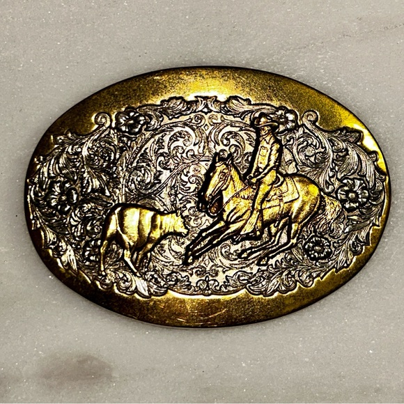 Award Design ~ Western/Cowboy/Bull ~ Gold & Silver Metal Tone ~ 24GP Belt Buckle - Picture 6 of 14